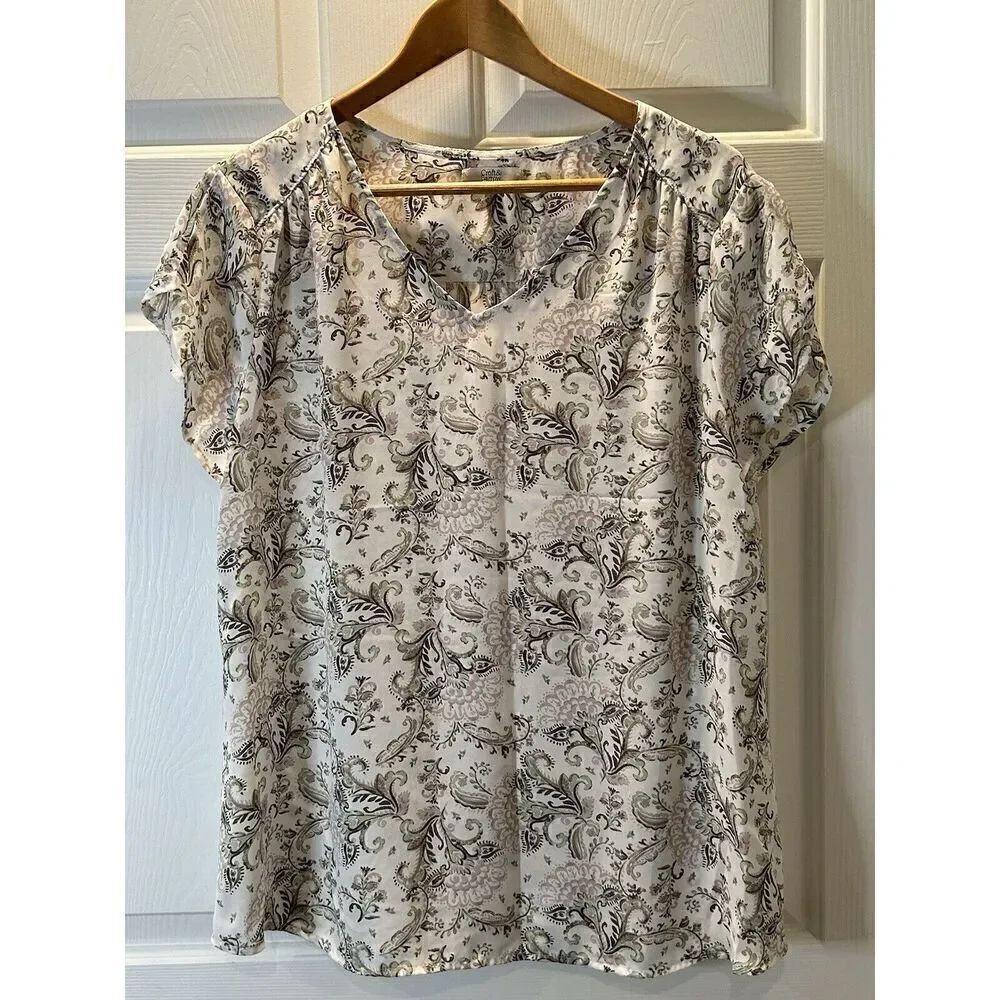 Croft & Barrow Size XL V-Neck Floral Top Women XL Black White Stretch Pullover
